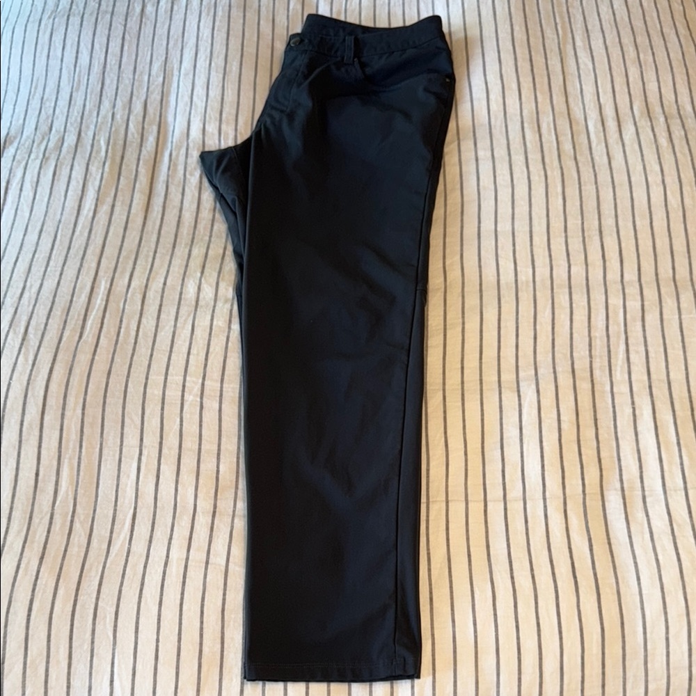Lululemon gunmetal gray ABC pants W36 L32
